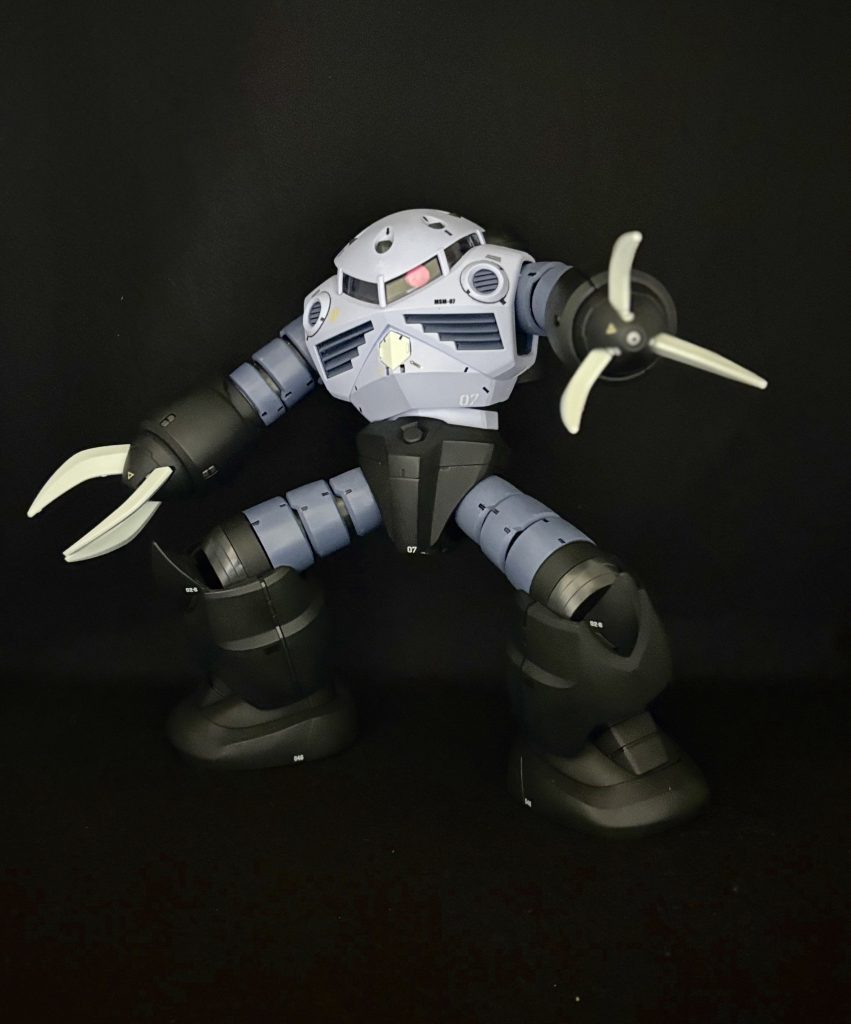 ビームの砲口はワンポイントでシルバーにしてあります。アイアンネイルは整形色です。