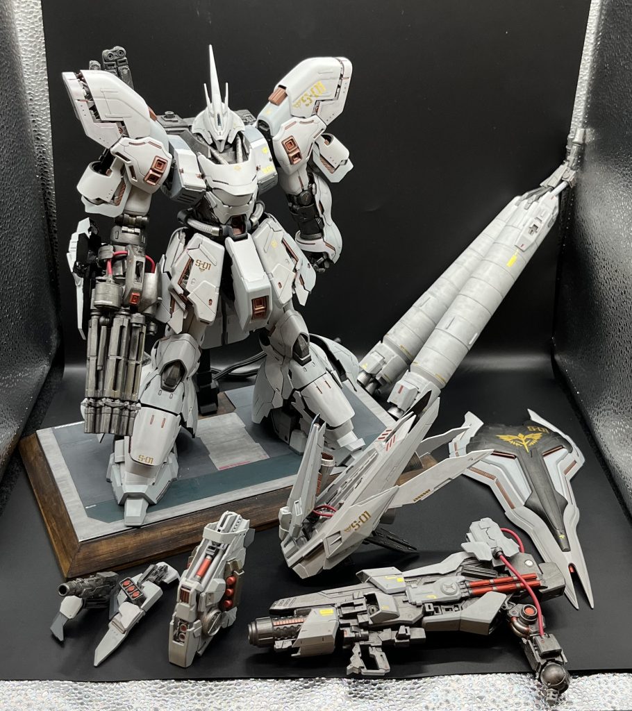 追加装甲などは磁石などで脱着可能です