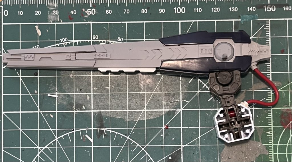 10 → 15センチに延長しました。エネメル割で分割し、四角いプラパイプで形を作っていきました。