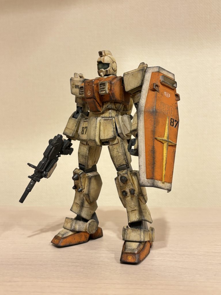 RGM-79［G］陸戦型ジム　特に設定を考えていたわけではないのですが、昔「重力戦線」に登場した第44旅団のジムに一目惚れし、１０年以上前に作成しました。87という数字に特に意味はありませんが、この87という数字に合わせて第87対MS戦隊というよく分からない設定が生まれました(gundam-kao10)