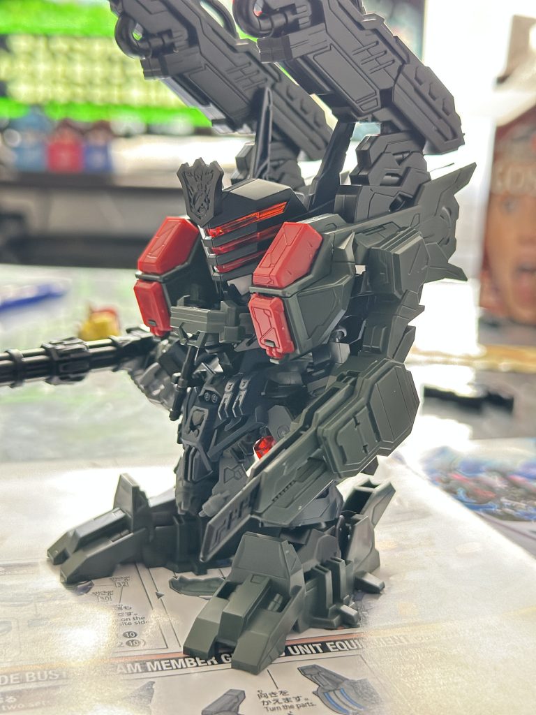 素組。塗らないとかなりミリ感あります。リアル等身のヴェルデバスターよりダークグリーンなのと白い部分がないせいですかね。