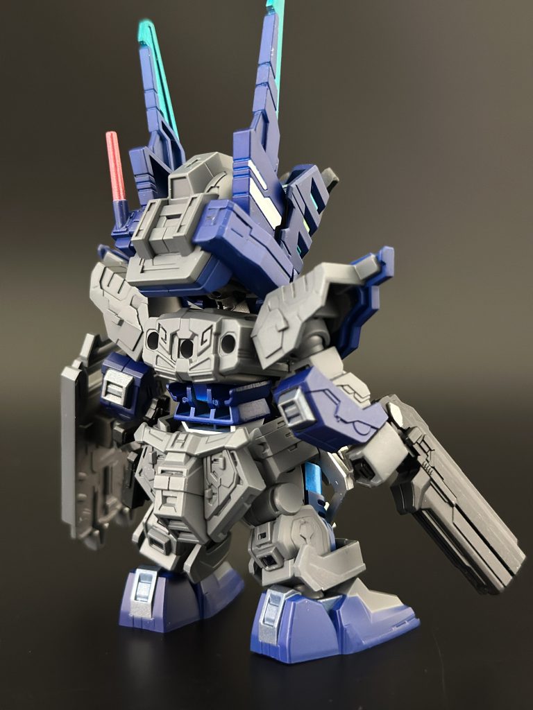 普段はマスキングをできるだけ避けて生きているのですが今回は向き合いました。足なんか1パーツだったと思えない漢字にうまくできた気がします。自画自賛。下駄はいたら見えないですけど。