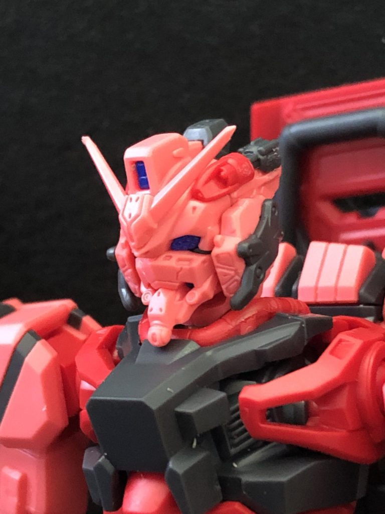 ヘッドパーツの塗り分け凄かったです、RG並のパーツ分割