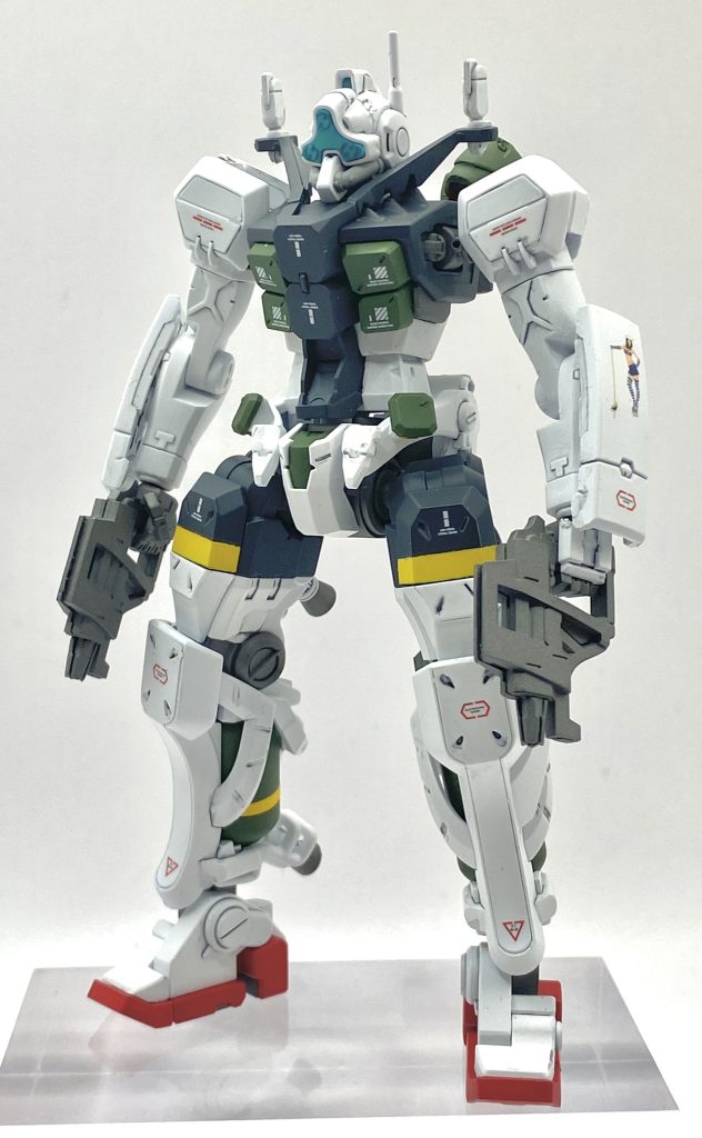 このカラーリングでも、既にジムにしか見えない(笑)