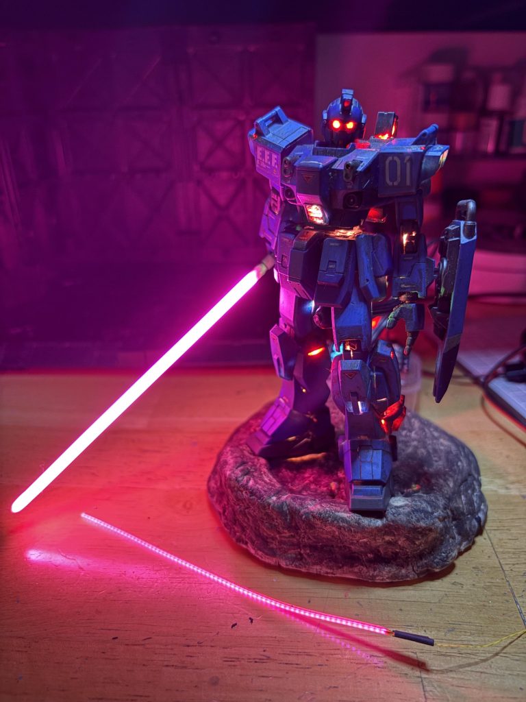 作品名：HG用ビームサーベル<p>HGサイズのビームサーベルを作ってみました。 フィラメントLEDで先端までしっかり光ります。</p>