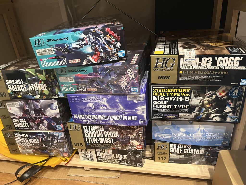 おまけ我が家の積みプラです。最近、ジークアクスのアニメにハマってます。ドムとギャンはかなりカッコいいですね。ゲルググは・・見てくれてありがとうございます。