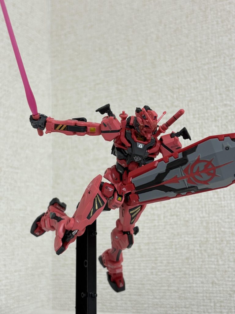 各所の部分塗装と余っているシールを使い情報量を増加