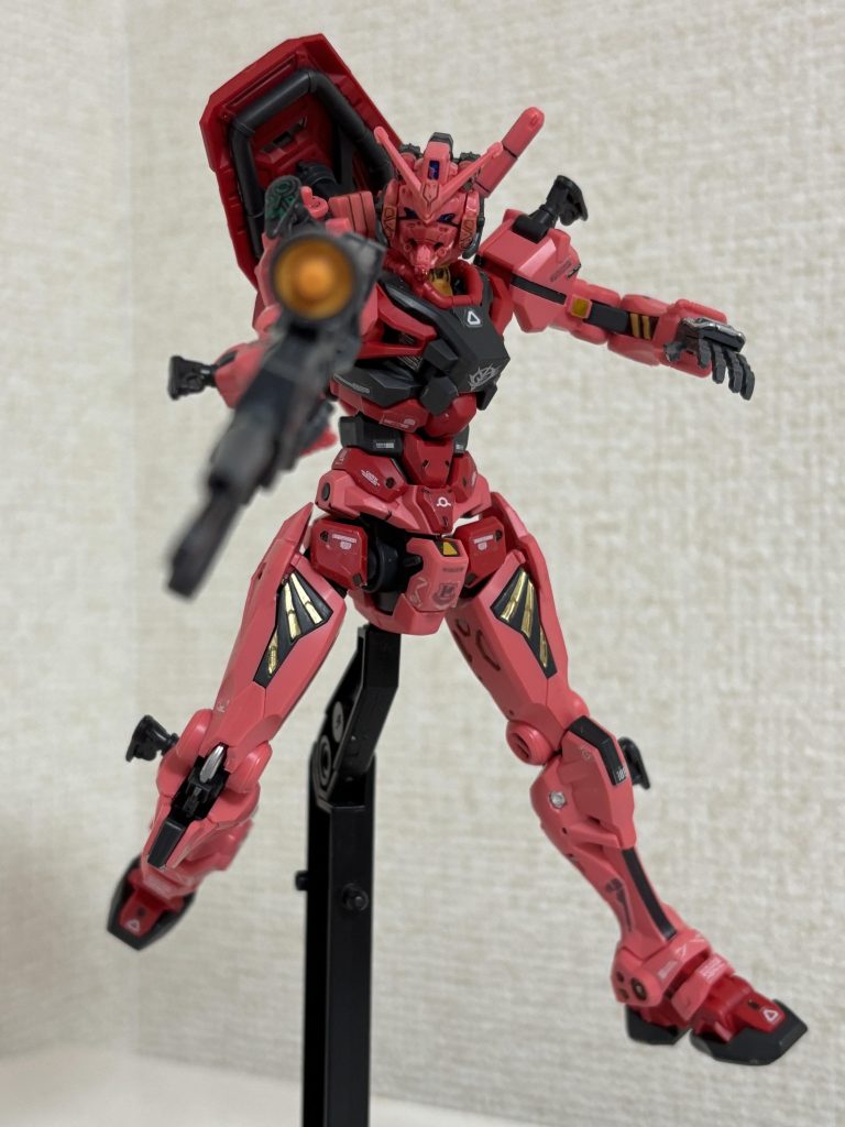 赤いガンダム–4枚目/制作者：@kazoo192365901