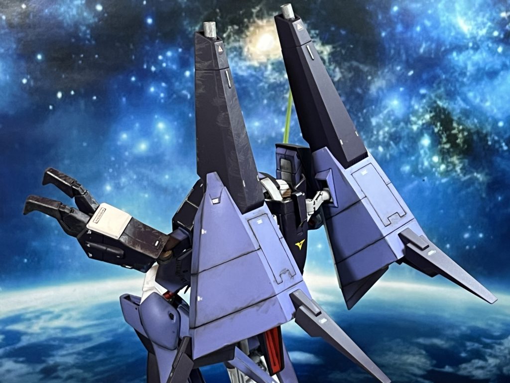 少しだけ背中の砲身を伸ばしました。