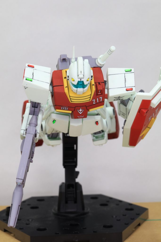 基本は成型色のままで、ポイントだけ塗装。 