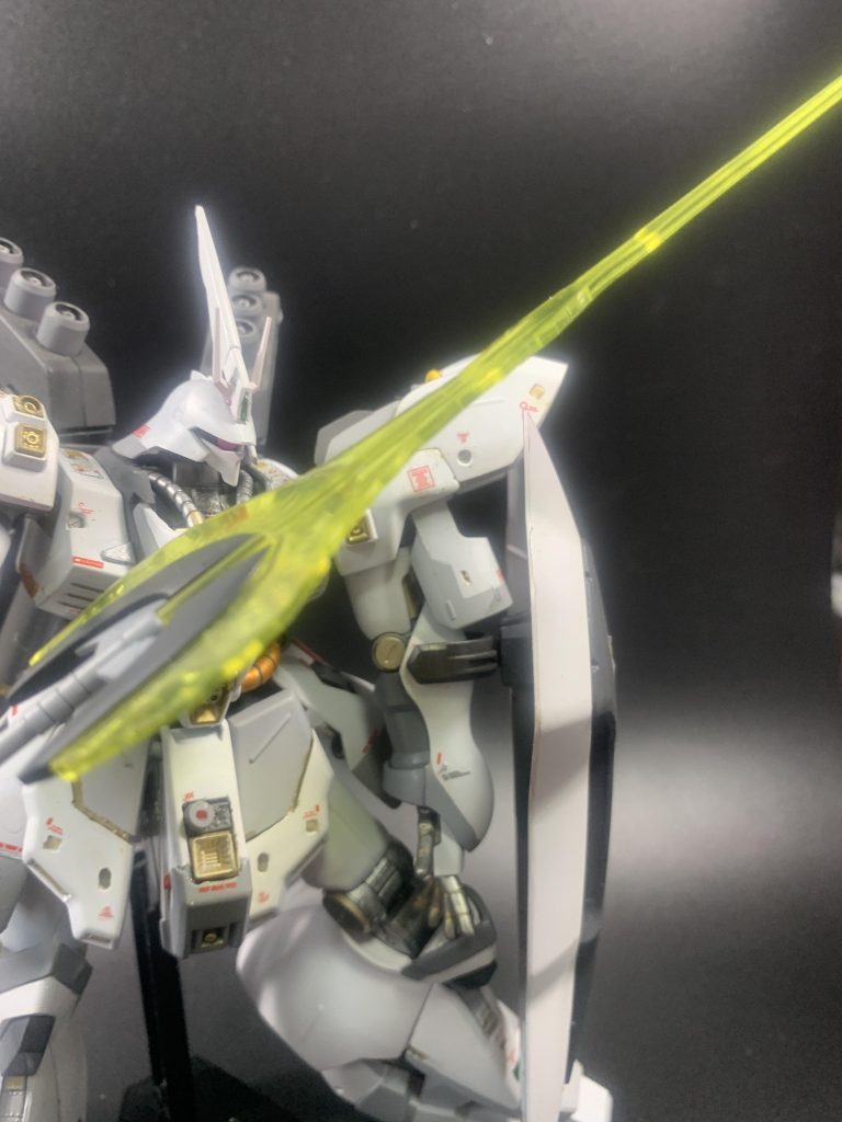 このよくわからないビームサーベル?でもカッコいいのでOKです(zaku-kao2)