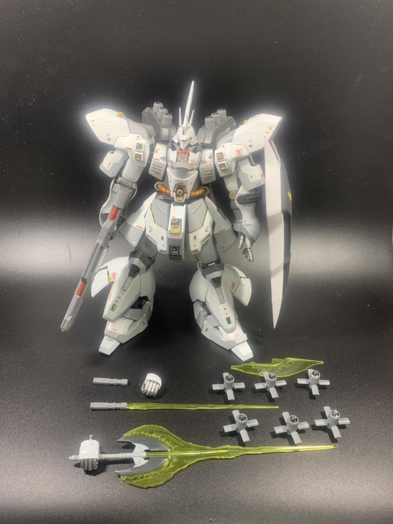 サザビーの全武装。シャアであれば全ての武器を使いこなすのでしょう。勝利の栄光を君に‼️(zaku-kao7)