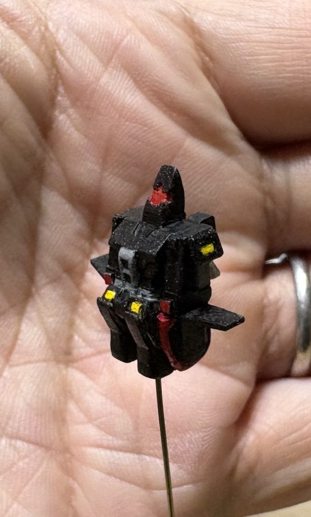 フラれ気分でロックンロール‼️どうにか塗装もできました(zaku-kao8)でも、なんか物足りない...胸のところの黄色い線ね....ムリムリ...あたしゃ端折りますよ(zaku-kao4)そしたら浜田麻里が「ハート&ソウル」って語りかけてきました。...そうだ、キレイに出来なくても、魂を込めて作らなきゃ(zaku-kao8)