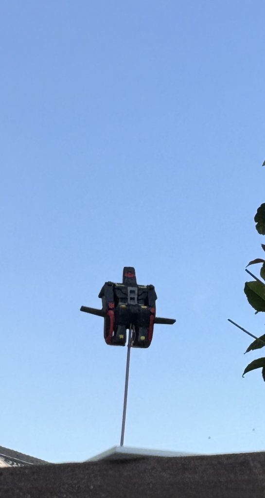 完成したので、すごく天気が良かったので空を飛びました(zaku-kao8)こんな日はチューブとオメガトライブとサザンの曲をカセットテープで聴きながらドライブしたいものだと思いますよね(zaku-kao8)