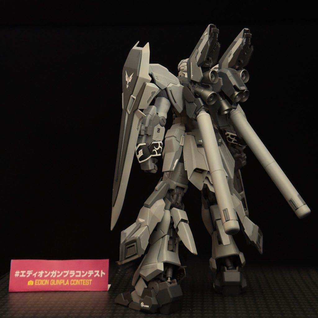 バックパックはスカスカだったので余った部品を埋め込み。