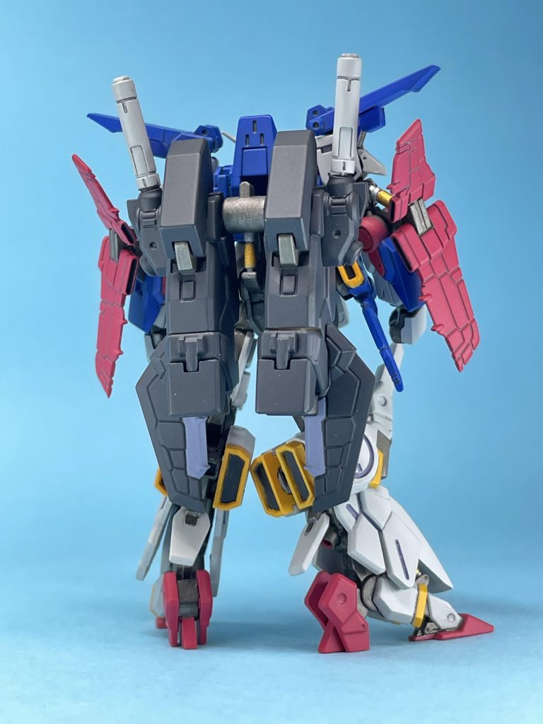 背部はオーソドックスに。