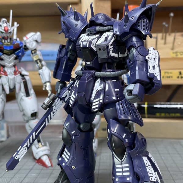 HGUCイフリート・ナハトサロパス&スジボリ等のディテール追加はこの辺で〆　次にモノアイやらマグネットやらメタル等まだまだです😅（1枚目）