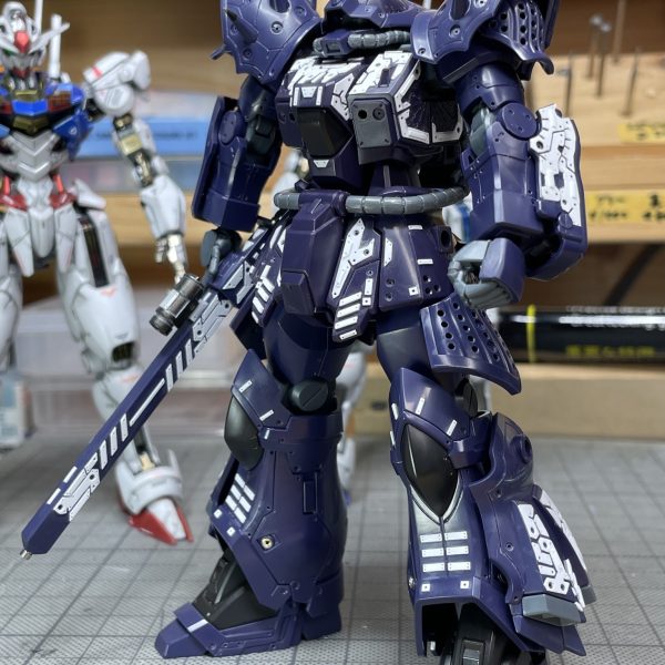 HGUCイフリート・ナハトサロパス&スジボリ等のディテール追加はこの辺で〆　次にモノアイやらマグネットやらメタル等まだまだです😅（2枚目）