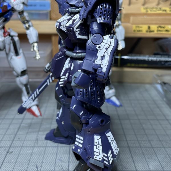 HGUCイフリート・ナハトサロパス&スジボリ等のディテール追加はこの辺で〆　次にモノアイやらマグネットやらメタル等まだまだです😅（3枚目）