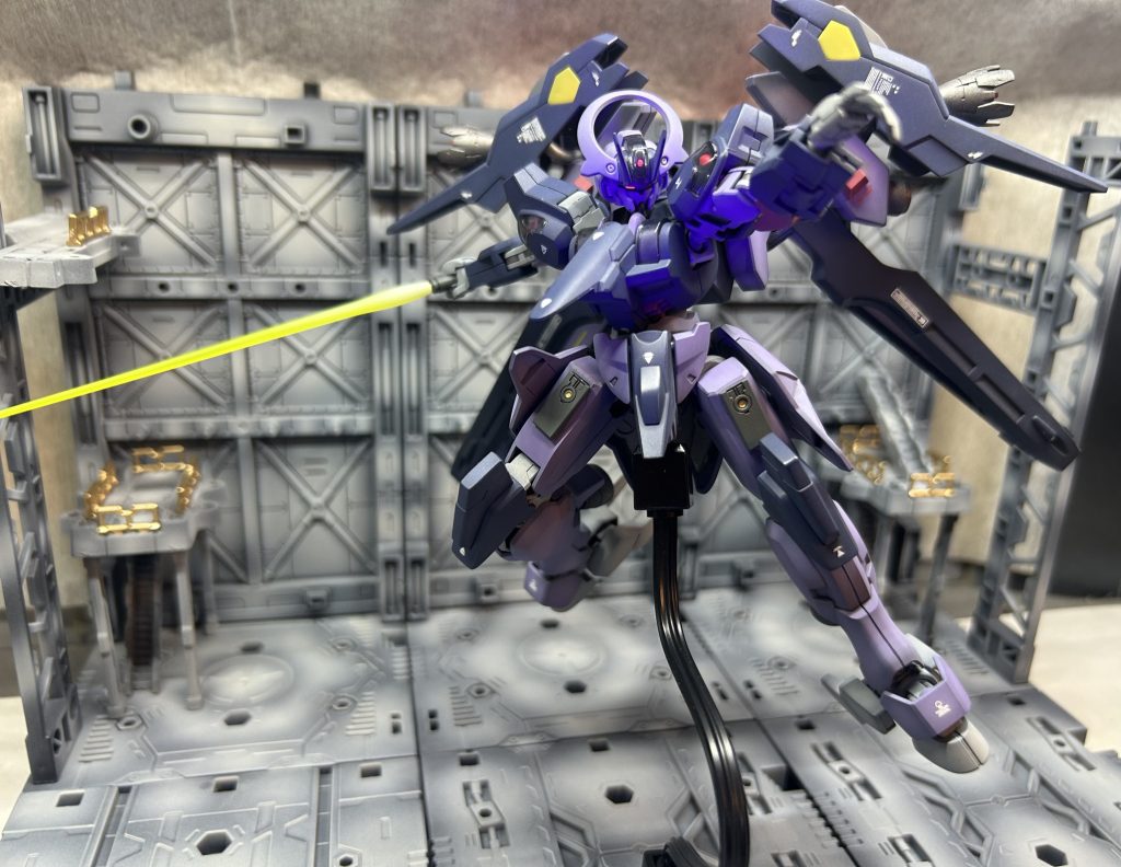 バックパックを盛り盛りで増設しメッサーラを意識したシルエットと塗装をしてみました。