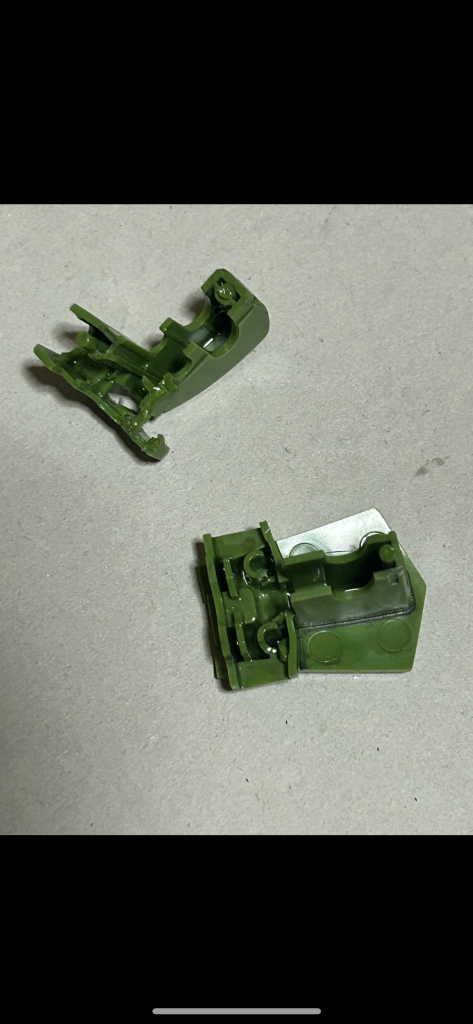 ドボンして溶けてしまったパーツ😮‍💨