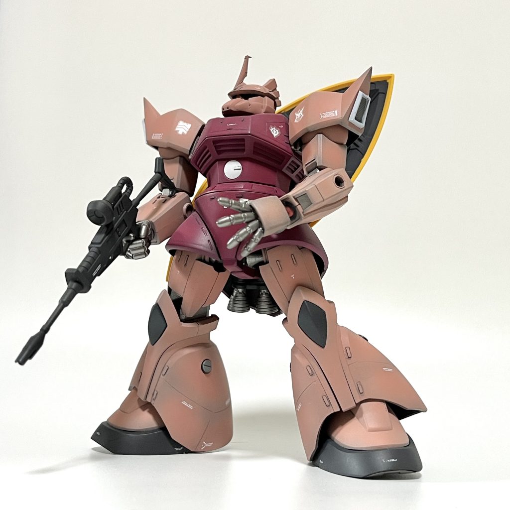 このキットは左手だけですが、表情がある平手が付くのがよいですね。