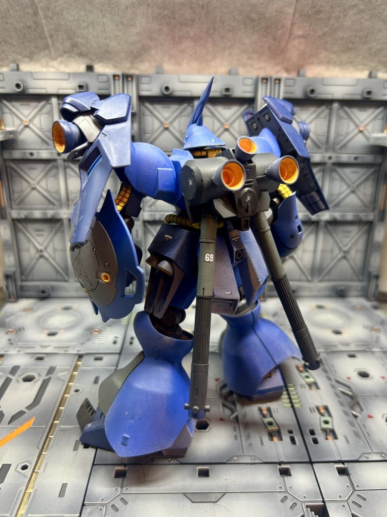 バーニアの位置をずらしてプロペラントタンクをくっつけてます(塗装褪せと剥がれが凄い💦)