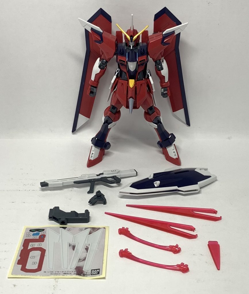 付属品等。色分け等はライジングフリーダムなどと同様にしっかりされていますし、かなり動かしやすいですね劇中だと敵の〈ファウンデーション〉の見せ場があるため〈コンパス〉の初期機体は不遇になってしまいますがデザインはかなり好きですなにはともあれ再販されて手に入りやすくなっていると思うのでオススメです!***ジークアクスが終盤なので最終決戦であろう今夜が楽しみですね〜*** ビルドダイバーズRe RISE 二次小説「陰キャアイドルはGBN〈惑星〉を救いたい。」こちらのつぶやきによる【試し読み】またはpixiv先行による更新にて連載中です〜ご興味がおありの方はぜひ〜