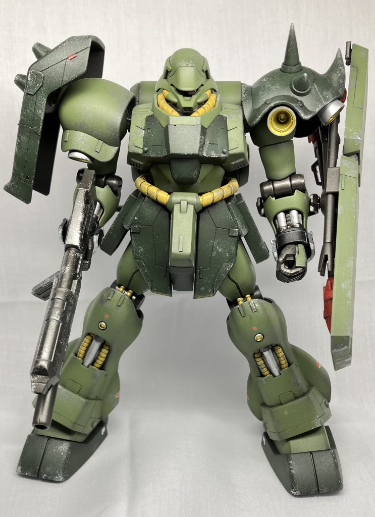 フロント職場の先輩から誕生日プレゼントとしていただいたものを全塗装しました!スジボリ等のディテールアップとチッピングで簡単仕上げです。