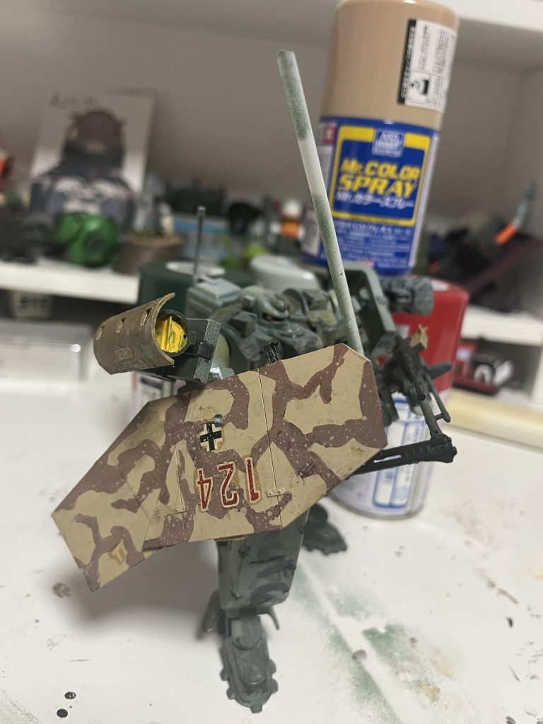 シールドを使い防御をしつつ、20cm滑腔砲と100mm榴弾砲と12.7mmスポットライフルで敵を制圧