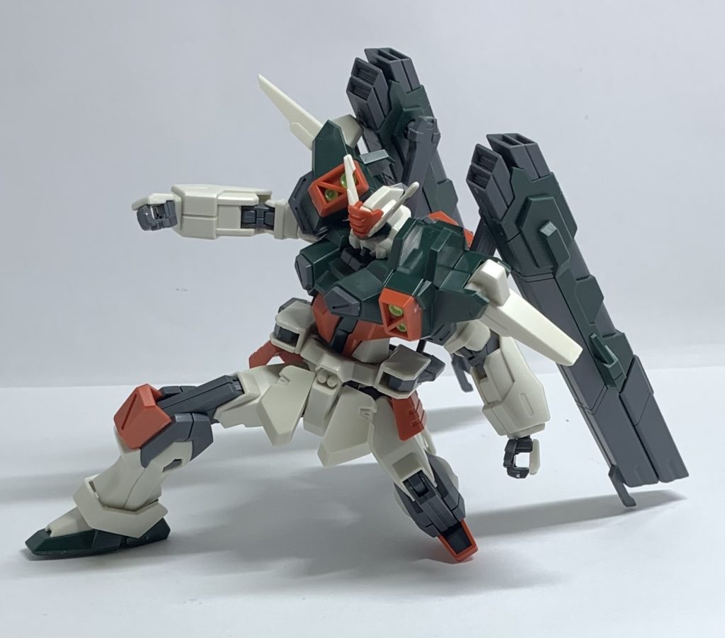 立ち膝、ちょっと靴部の稼働範囲が窮屈なのでやりづらいです