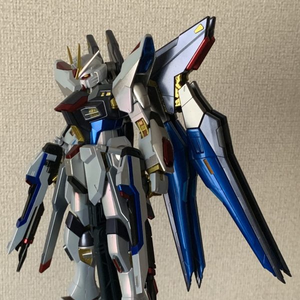 とりあえず塗装終わったけどデカールと墨入れどうしよう…新しいデカール買ったから使いたいけど無いほうが綺麗かな？（1枚目）
