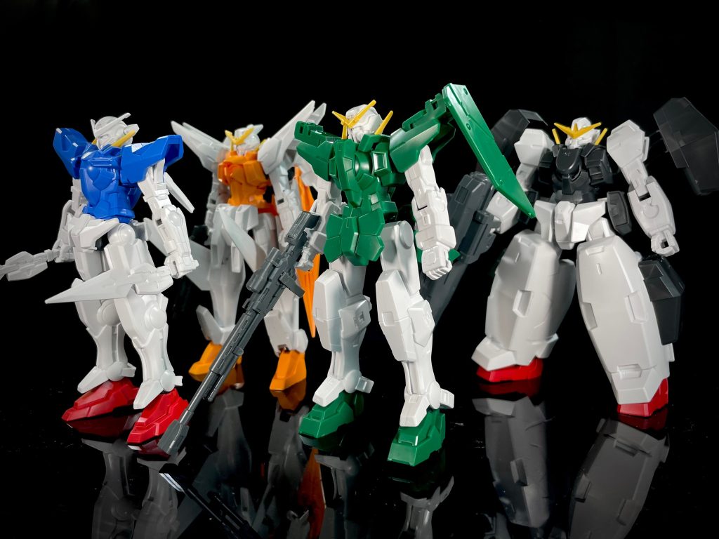 未塗装状態のガンダム四機。以上が今回の投稿内容です。今後も過去作を少しずつ投稿します!
