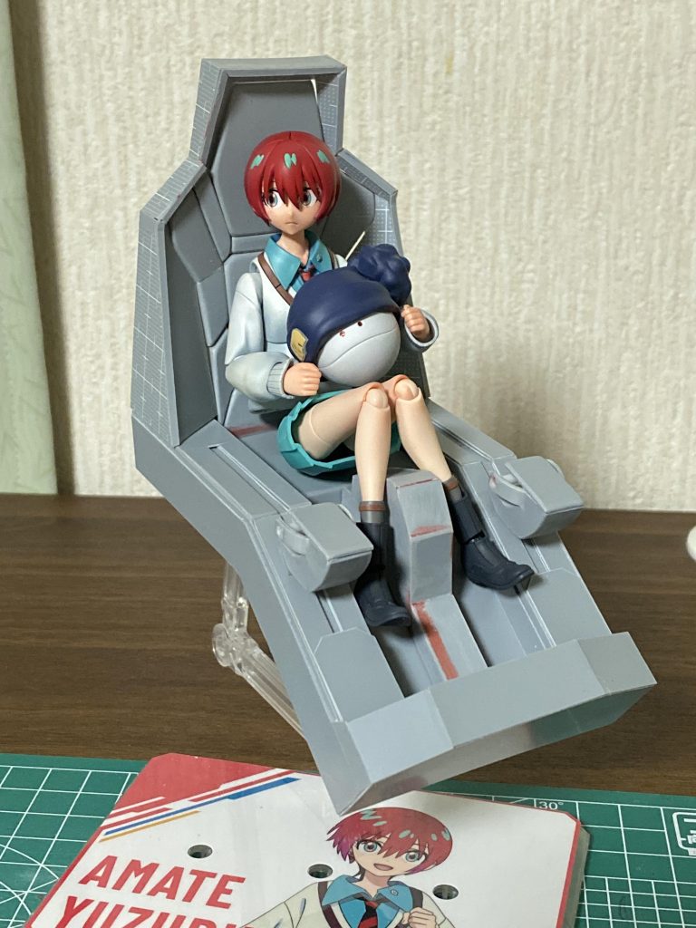 シート全体は気合いのプラ板箱組です😆立体感ある複雑な形状で苦労しました💦