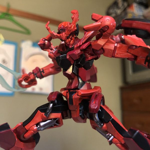 赤いガンダム(クァックス)