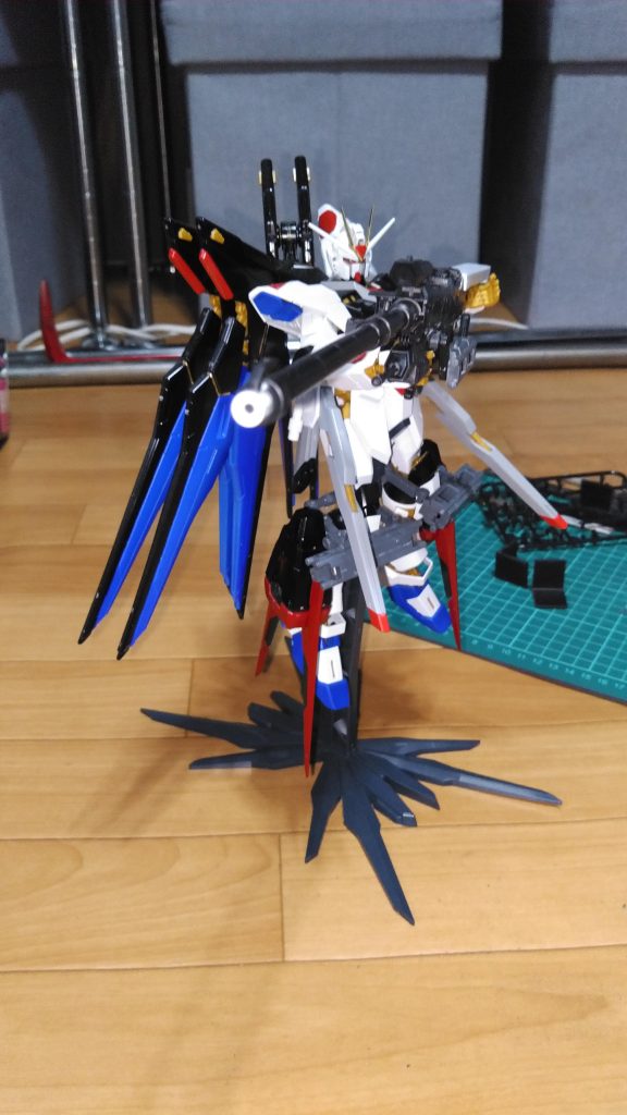 今回は装着例をストフリにしてみましたが一応、他のmgシリーズにも簡単に脱着できるように製作しました。