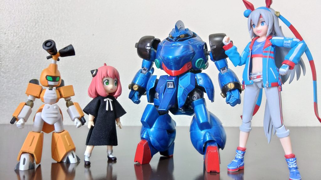 アイアンロディ28号の元ネタである「鉄人28号」ですが、作品によってコロコロと全高が変わっています。個人的にはアイアンロディ28号は特撮ドラマ版鉄人28号(1960年放送)みたいに人間と普通に並べるくらいの大きさくらいが好きです。