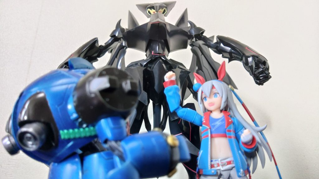 タマモクロス「ロディ!あの厳つい2本の角の黒い奴に一発叩き込んで来い!あれ絶対あんさんのライバルロボットやろ?」