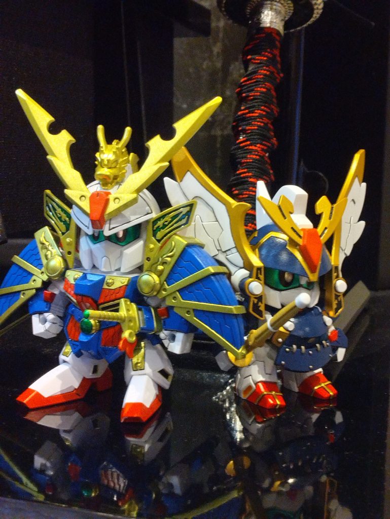 おまけで親子とツーショット！BB戦士の塗装はストレート組からのギャップがたまらんですな。次はダブルゼータかな。