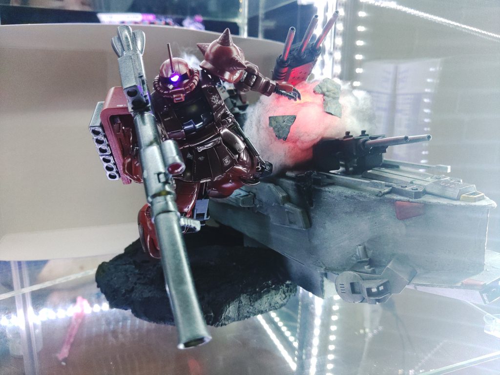 マゼラン級、5隻撃沈！敵は赤いモビルスーツ一機！