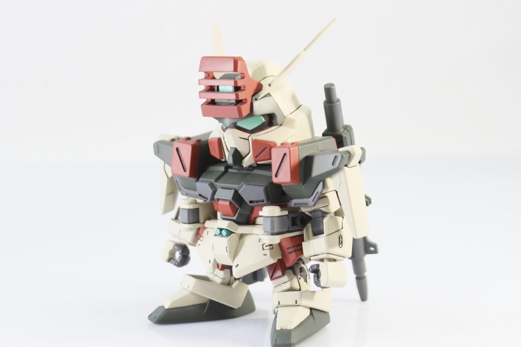 当時はネット環境も乏しく、「初期GAT-Xシリーズ他の4機が出ているのだから、きっとSDバスターはどこかにある」と信じて、おもちゃ店を巡り続けた日々。