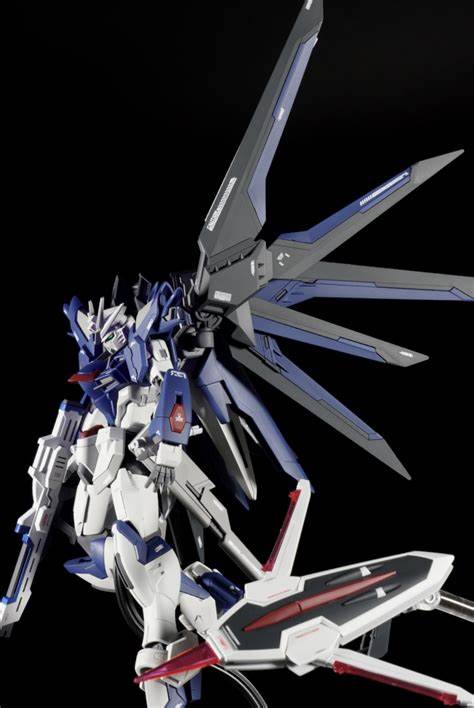 HG 1/144 ライジングフリーダムガンダム｜バンダイ ホビーサイト