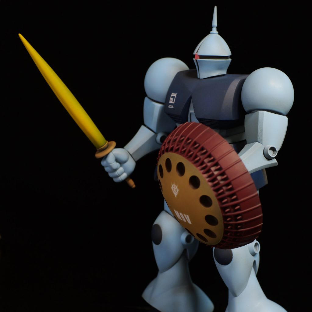 盾の造形が細かくてグッドです。