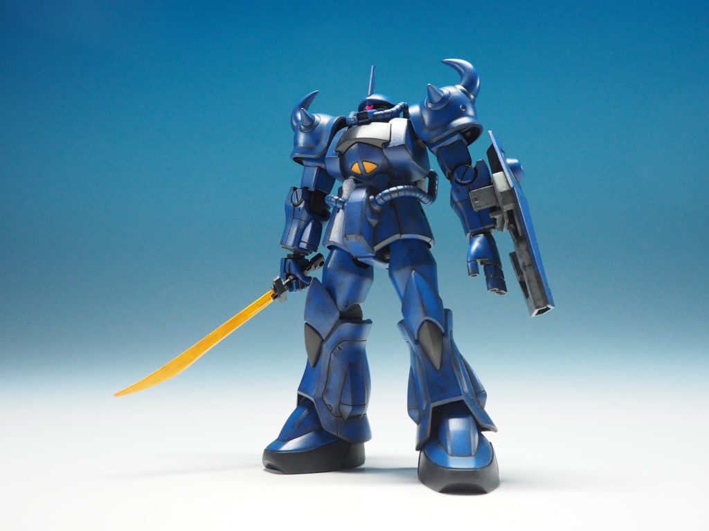 ヒートソードこちらは黒色サーフェイサー→ホワイト→ライトオレンジ→イエローの重ね塗りサーフェイサーとトップコートはエアブラシを使用していますがどちらも缶スプレーで代用できるのでライトユーザーでも再現できる仕上げ方になっています