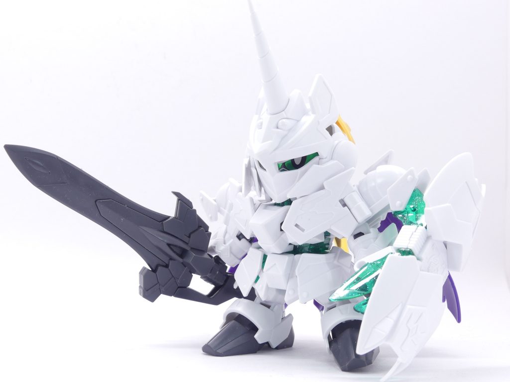 騎士ユニコーンガンダム:本物の騎士ユニコーンガンダム。様々な時空を旅し、強敵を捜し求めている。今回はヴォーティガーンと戦い、「コール」で「ガンプラ魔法」すらものにしこれを倒した。…実は素組み以下(目のシールしか貼ってない)なのだが…彼との出会いが、アマミチにもたらしたものとは…それは、もし復帰できたらきっとわかるはず……もったいぶらなくてもこれからガングリモワールに組み込むんですけどね。昨年夏の再販、ガンダムベースで購入したもの。「コール」と「ガンプラ魔法」との親和性が高かったのです。