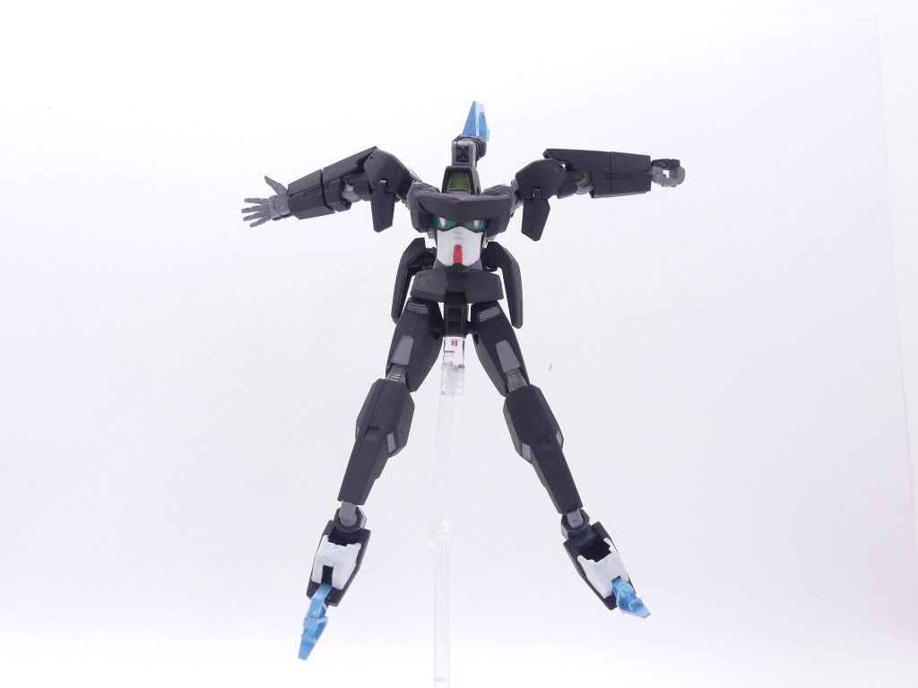 トライアルフィールド:いわゆる管理者権限。「エバーランド」の法則自体に干渉し、それをある程度ねじ曲げることができる。手はセラフィム手首にダブルオーの手パーツ。