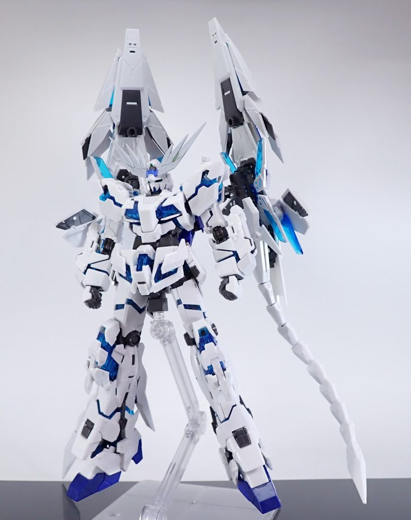 製作中アンテナの基部は付属していたバンシィの物を使用しました。