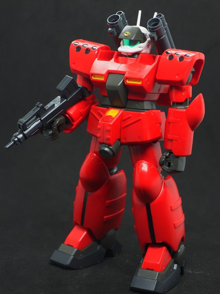 購入時ただ組み立てただけって感じで、バリ取り、合わせ目処理、いい加減んな塗装落としにかなり時間が掛かってしまいました(gundam-kao5)