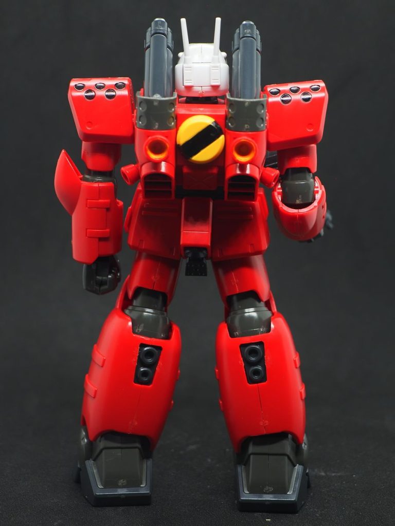 修正前、物凄いバリ&合わせ目は開いてるし、最初は直せないかもと思ってました(gundam-kao5)