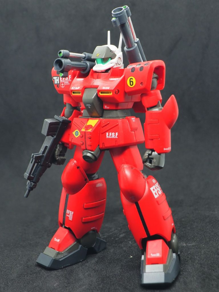 処理終了後です(gundam-kao6)墨入れ、部分塗装、デカール貼りで完成させました。頭の連邦マークは削り落としてデカールに変更(gundam-kao5)